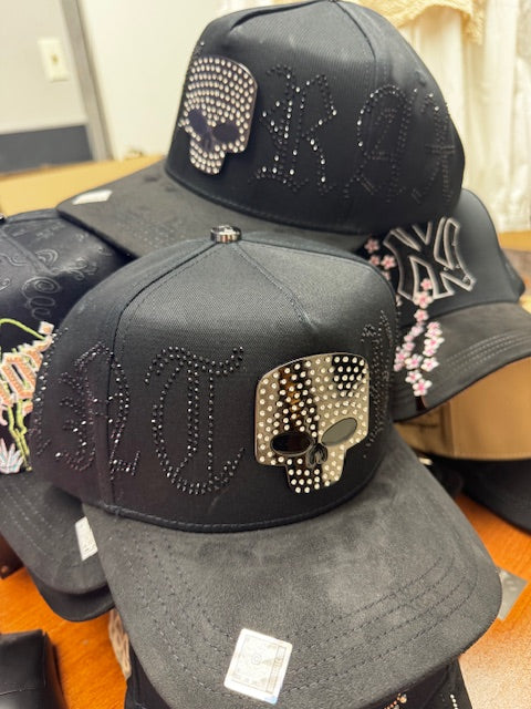 SKULL ALL BLACK PHINESTONE HAT