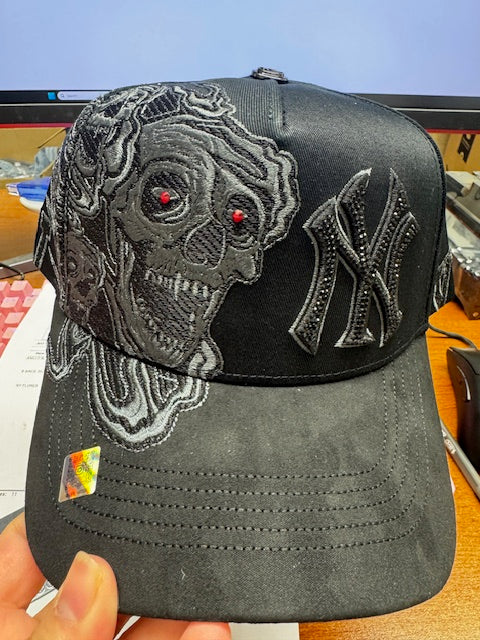 SKULL NEW YORK ALL BLACK HAT